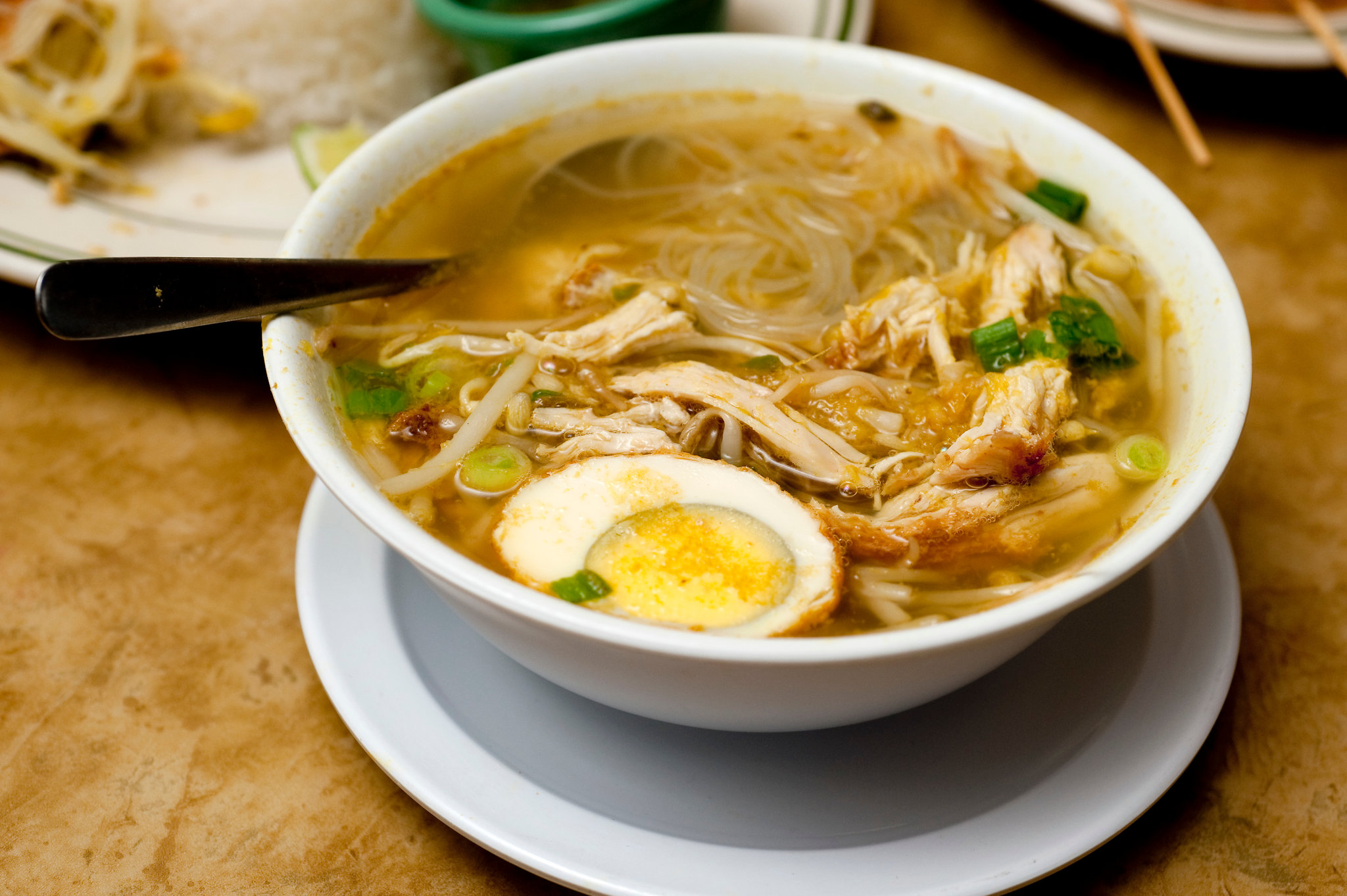 Soto Ayam Andrii: Rasa Hangat yang Menyapa Setiap Pagi di Cilacap
